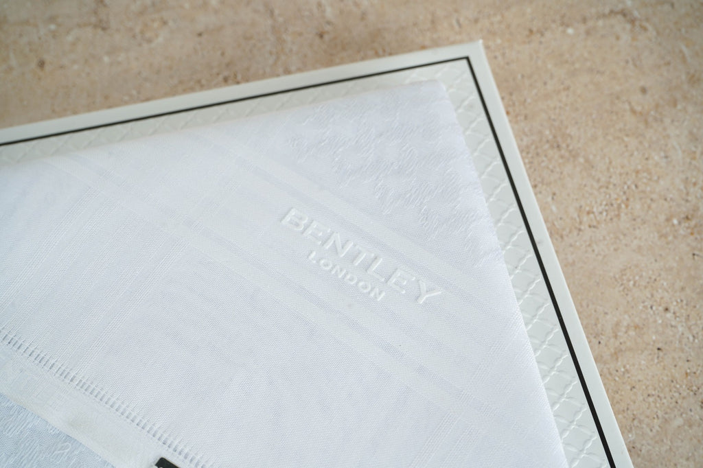 شماغ بنتلي ابيض