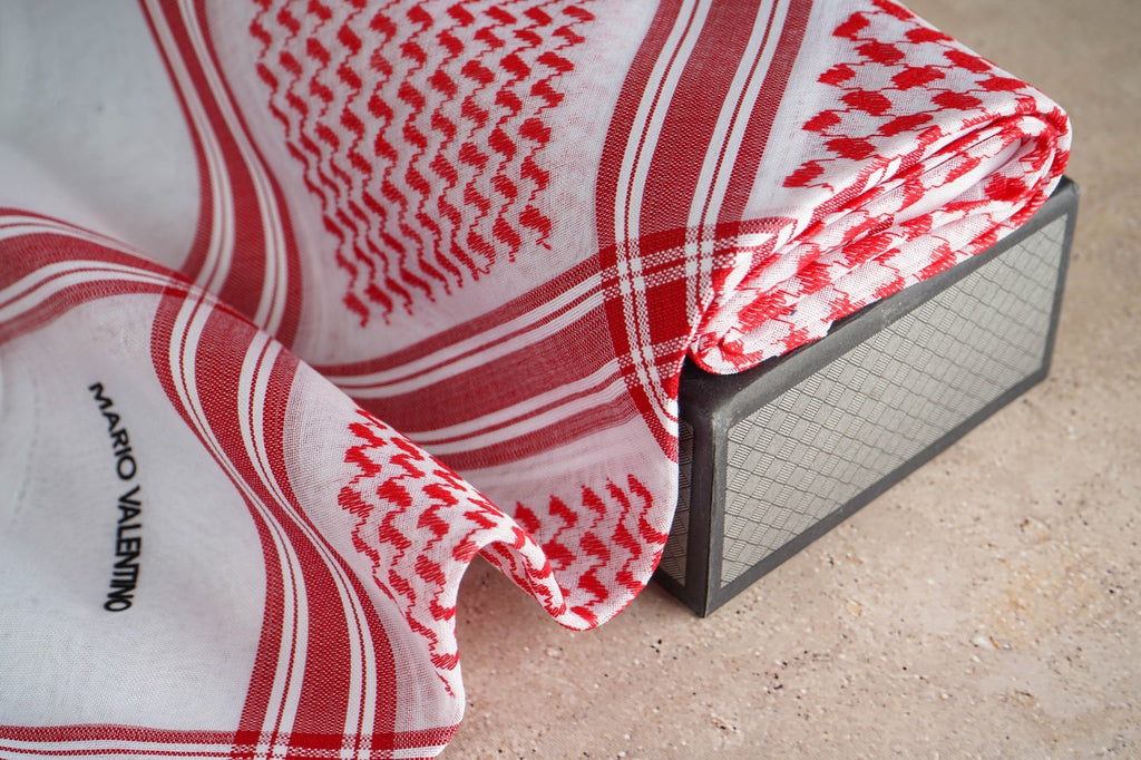 شماغ ماريو فالنتينو أحمر