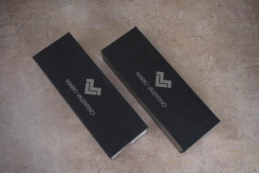 شماغ ماريو فالنتينو أبيض