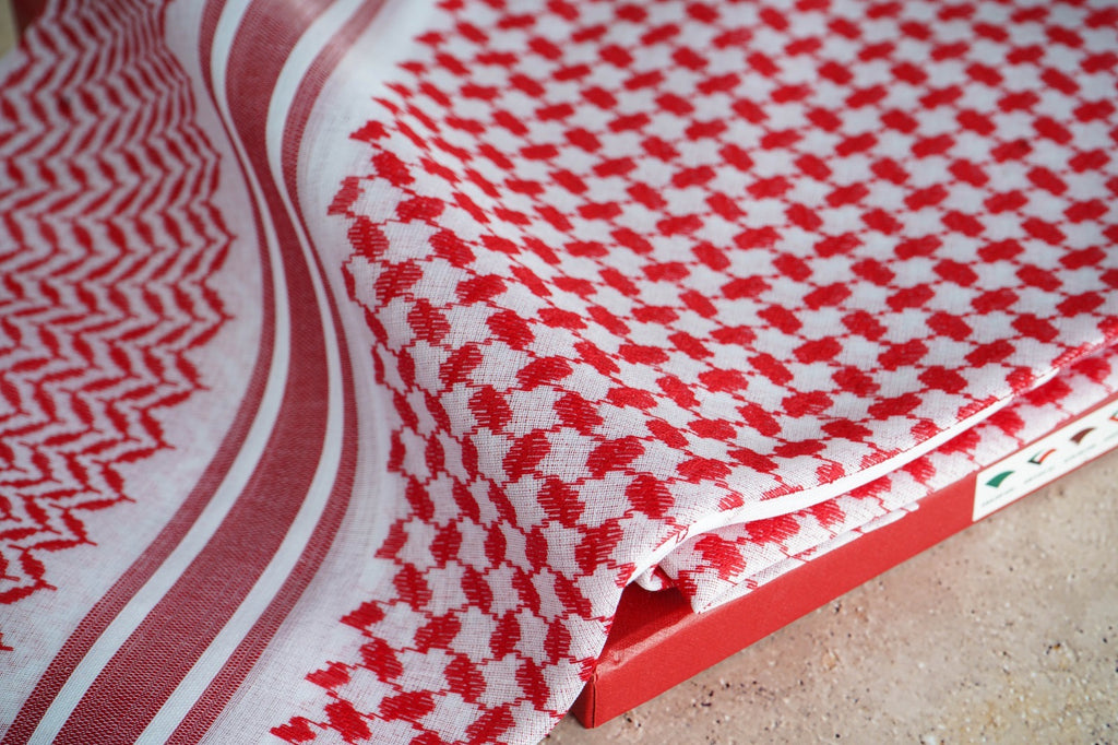 شماغ كارتير أحمر