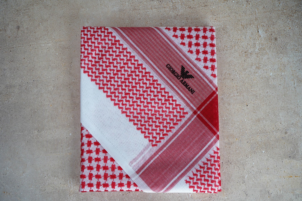 شماغ جورجيو أرماني أحمر