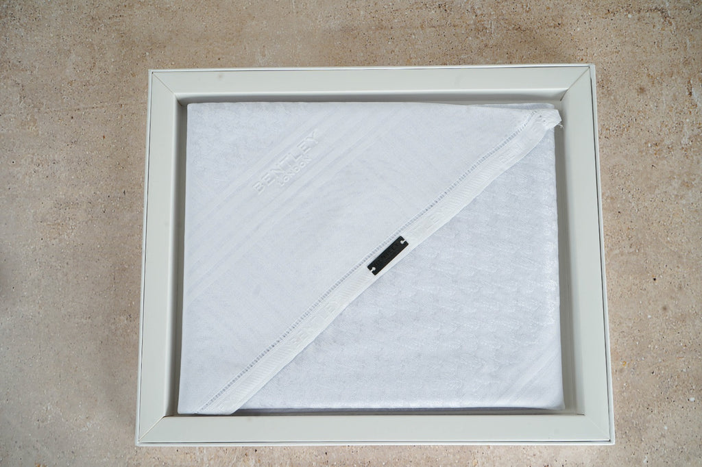 شماغ بنتلي ابيض