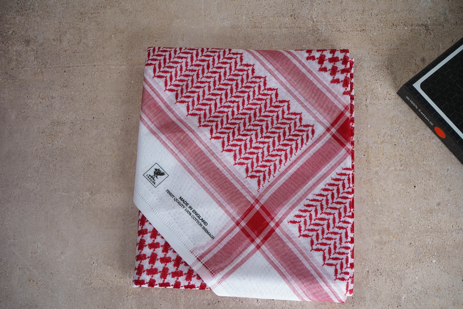 شماغ لابكول أحمر