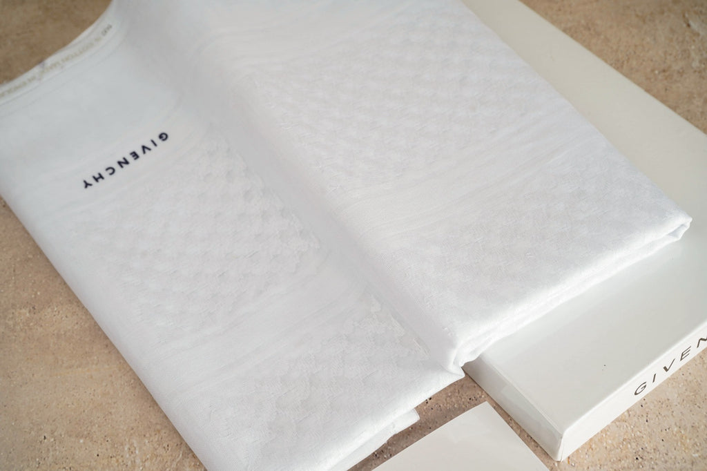 شماغ جفنشي أبيض