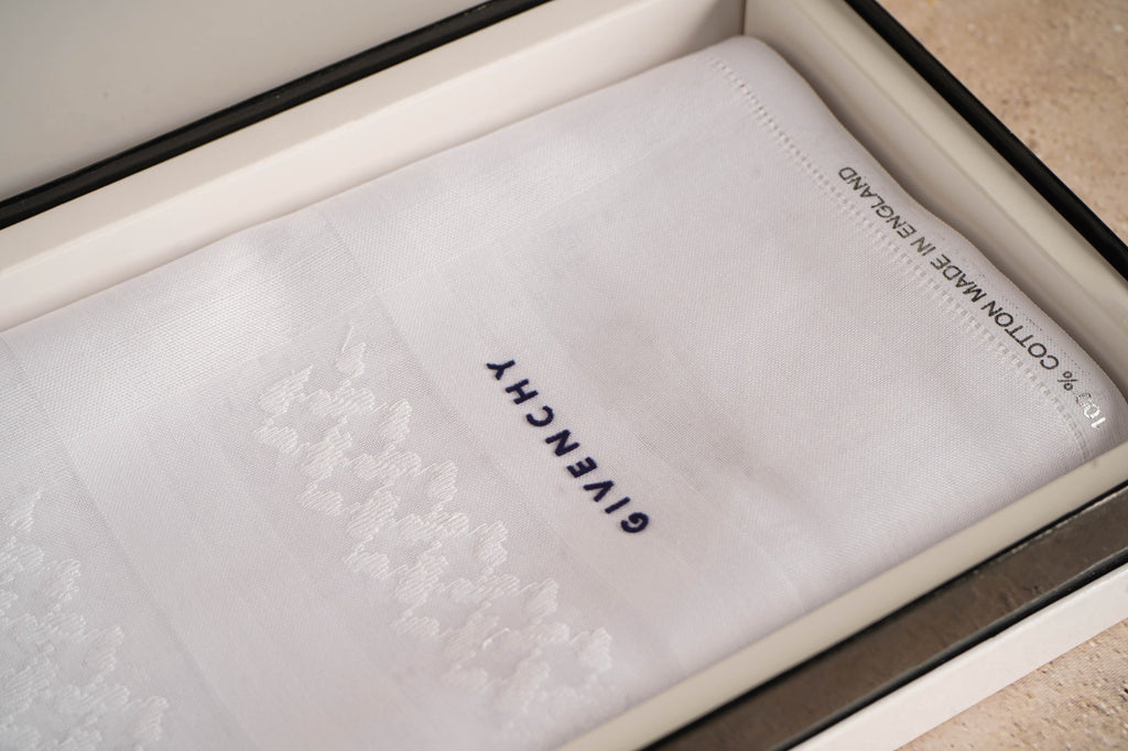 شماغ جفنشي أبيض